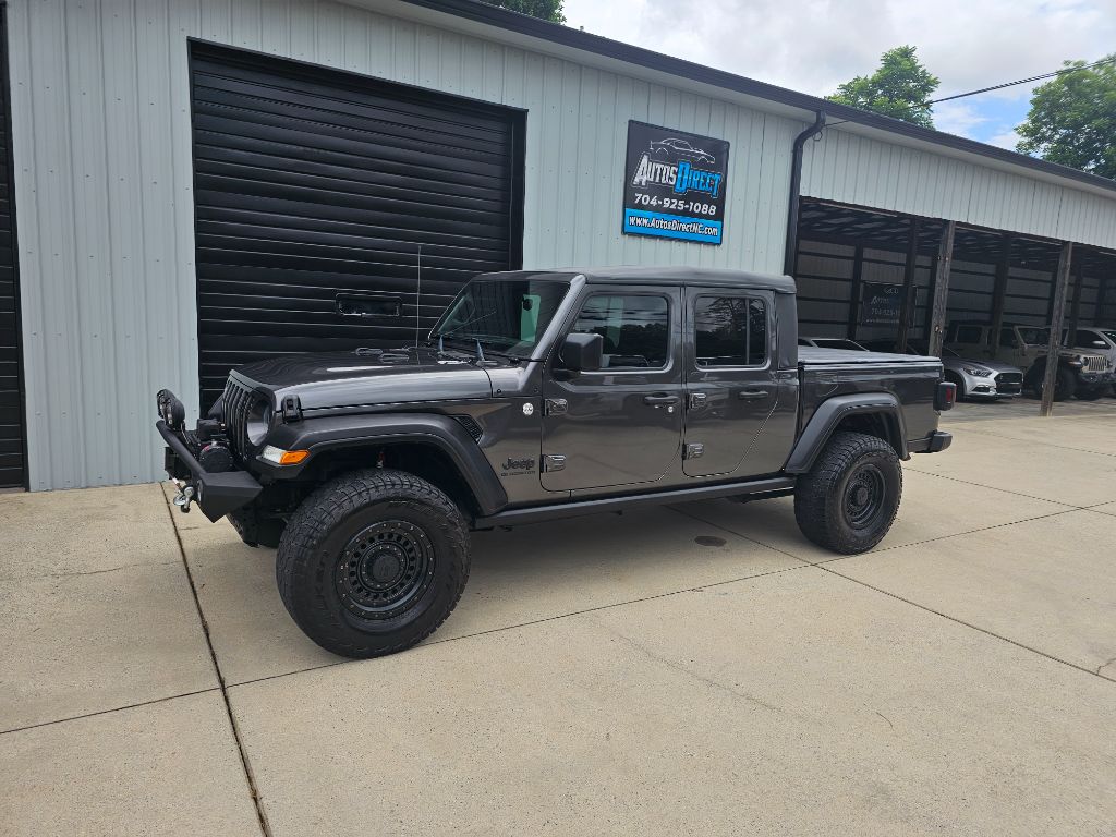 2020 Jeep Gladiator Sport photo 3