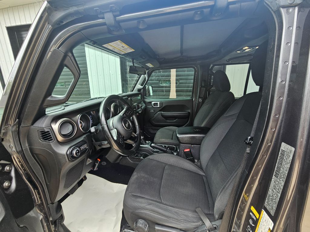 2020 Jeep Gladiator Sport photo 23