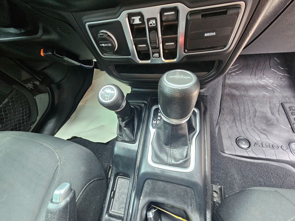 2020 Jeep Gladiator Sport photo 27