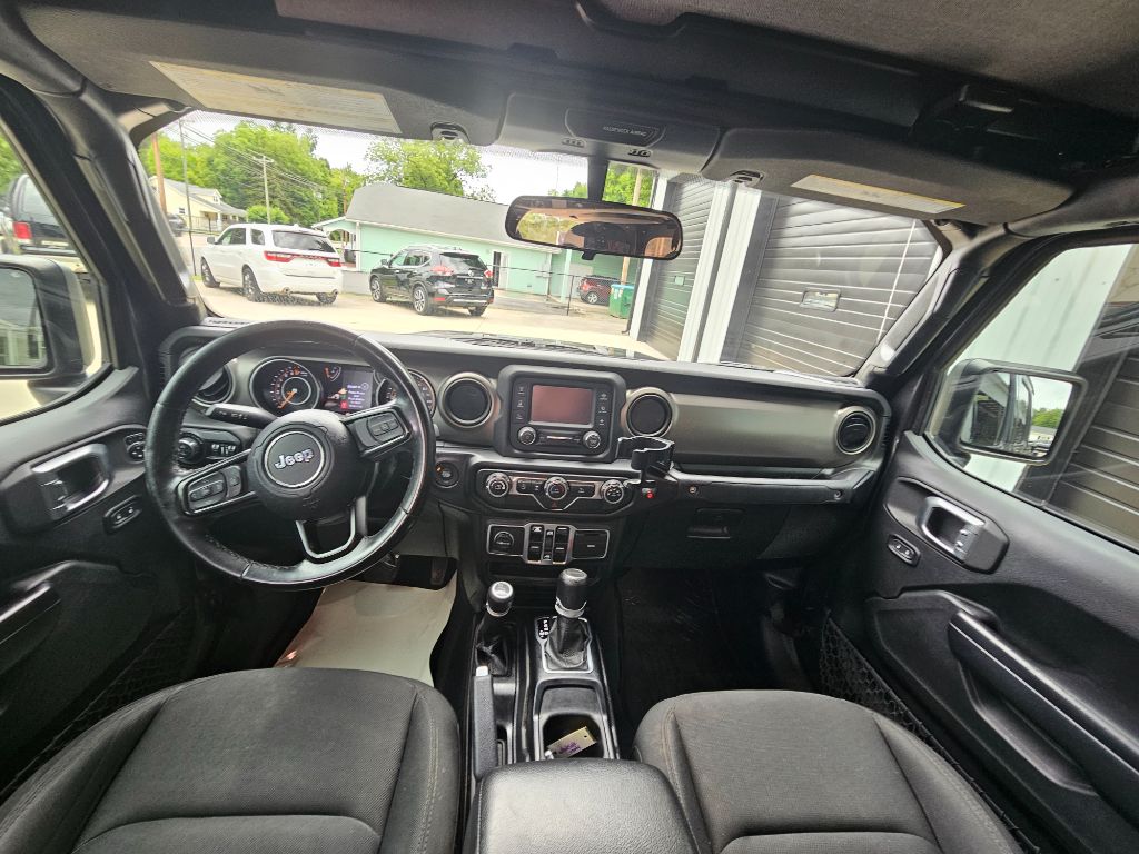 2020 Jeep Gladiator Sport photo 2